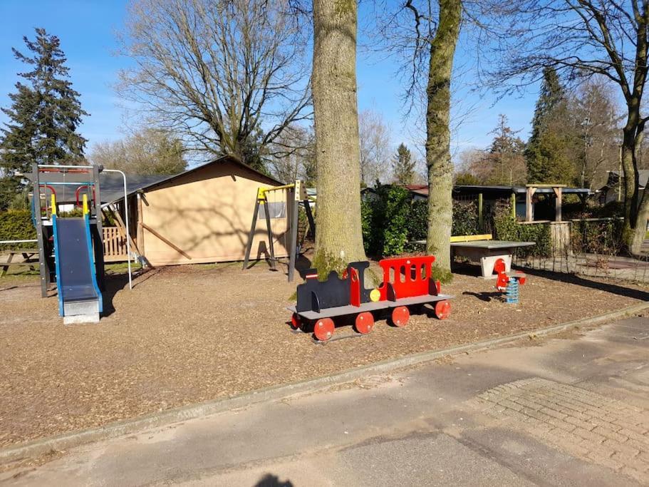 Gezellig Ingerichte Blokhut Op Een Rustig Park! Putten Kültér fotó